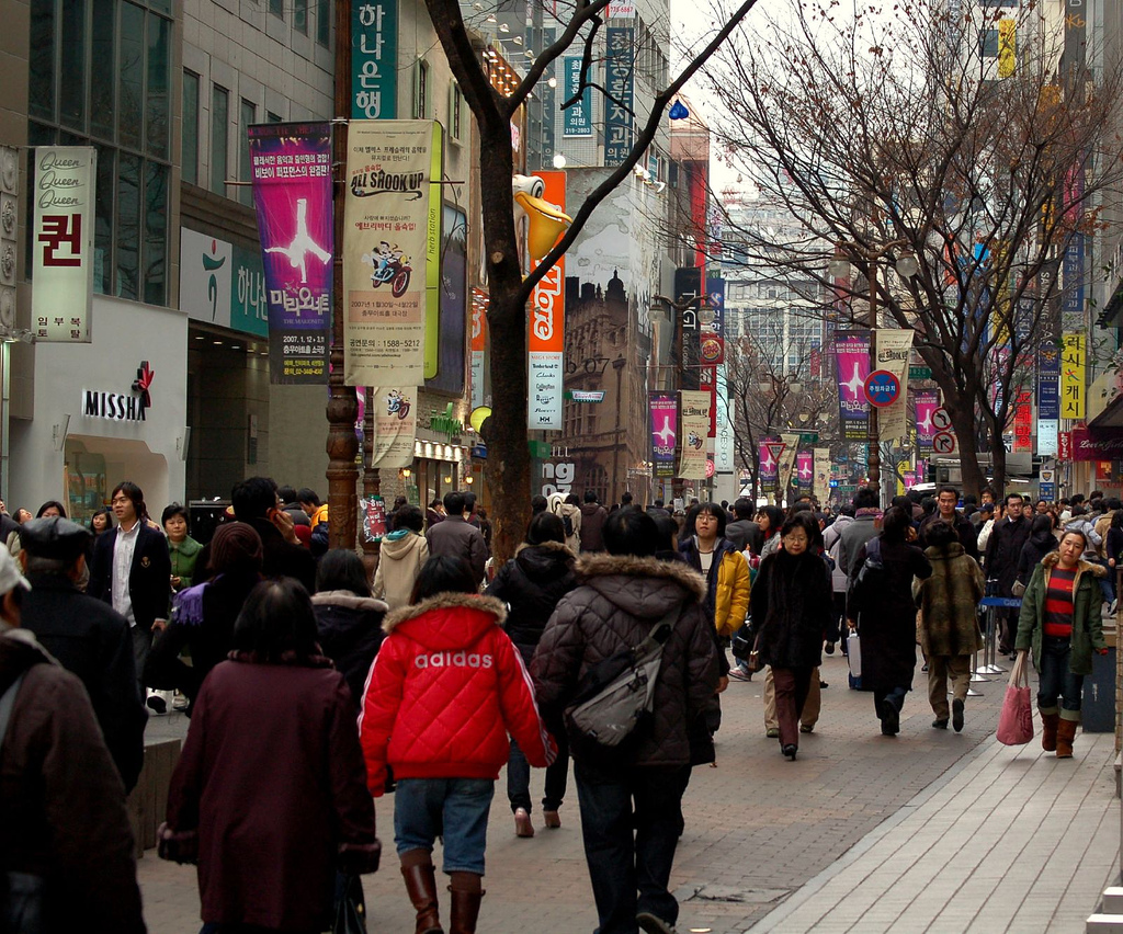 Area bisnis Myeongdong atau lingkungan klinik kulit